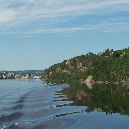 Chicoutimi 中央城镇宾馆酒店 外观 照片